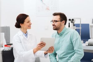 man talking with doctor at a alcohol rehab center in Pennsylvania